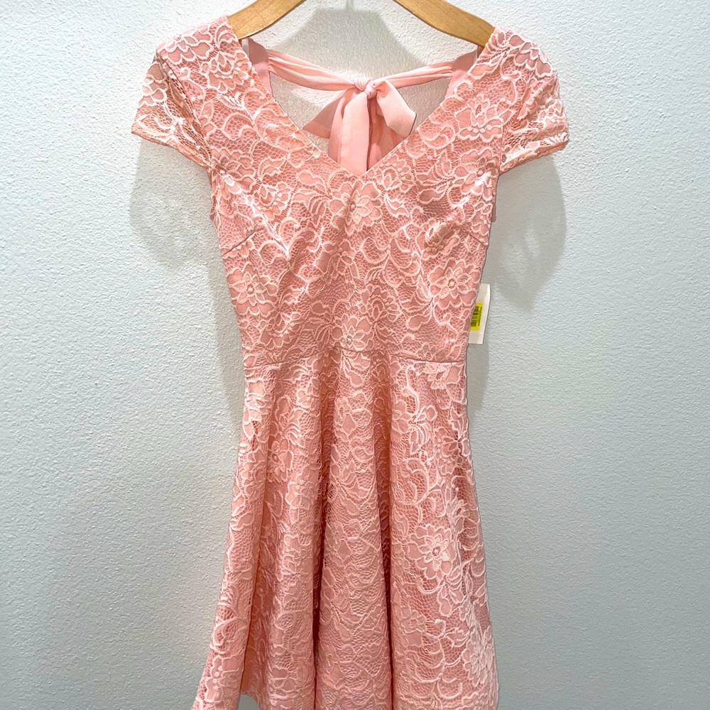 Pink, lace short-sleeve dress